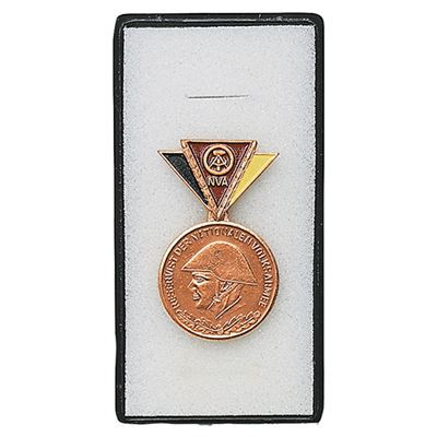 Médaille de distinction NVA RESEVISTENABZEICHEN BRONZOVÉ
