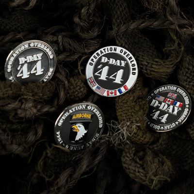Insigne D-Day 44 avec les drapeaux alliés FOSTEX 445510-14002 4