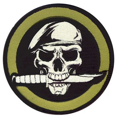 Écusson MILITARY SKULL WITH KNIFE velcro 8 cm
