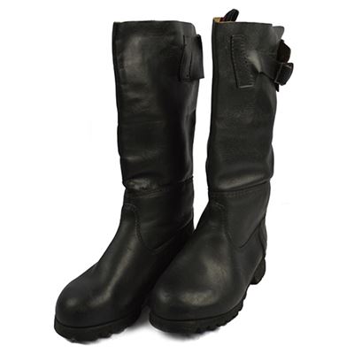 Chaussures d'été hautes AČR PŮLITRY, presque neuves