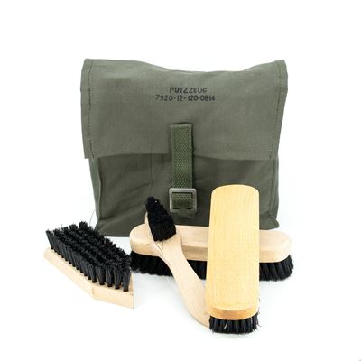 Set de brosses pour l'entretien des chaussures BW OLD de l'armée utilisées