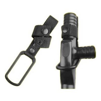 Attache pour tonfa carrée avec boucle en nylon TF-03