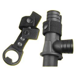 Attache pour tonfa rond/matraque droite avec dispositif de sécurité